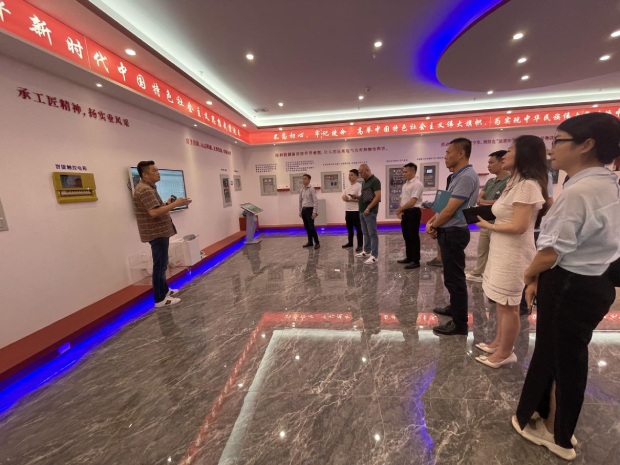 热烈接待海大总裁32班莅临我司旅行_优发国际-新闻中心